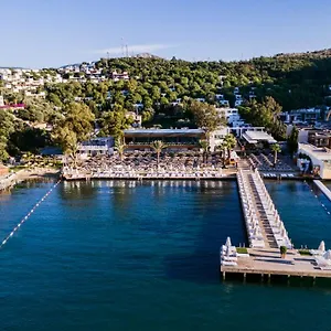 Voyage Hotel Göltürkbükü